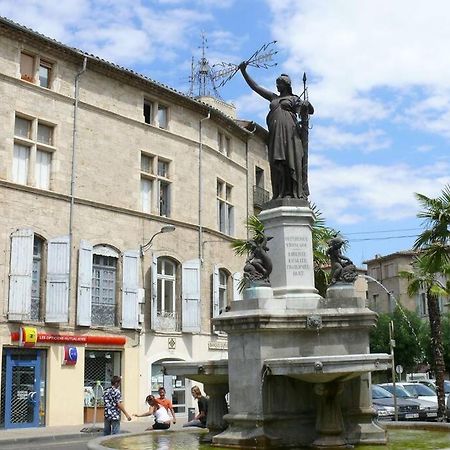 דירות Historical Center Of Pézenas מראה חיצוני תמונה